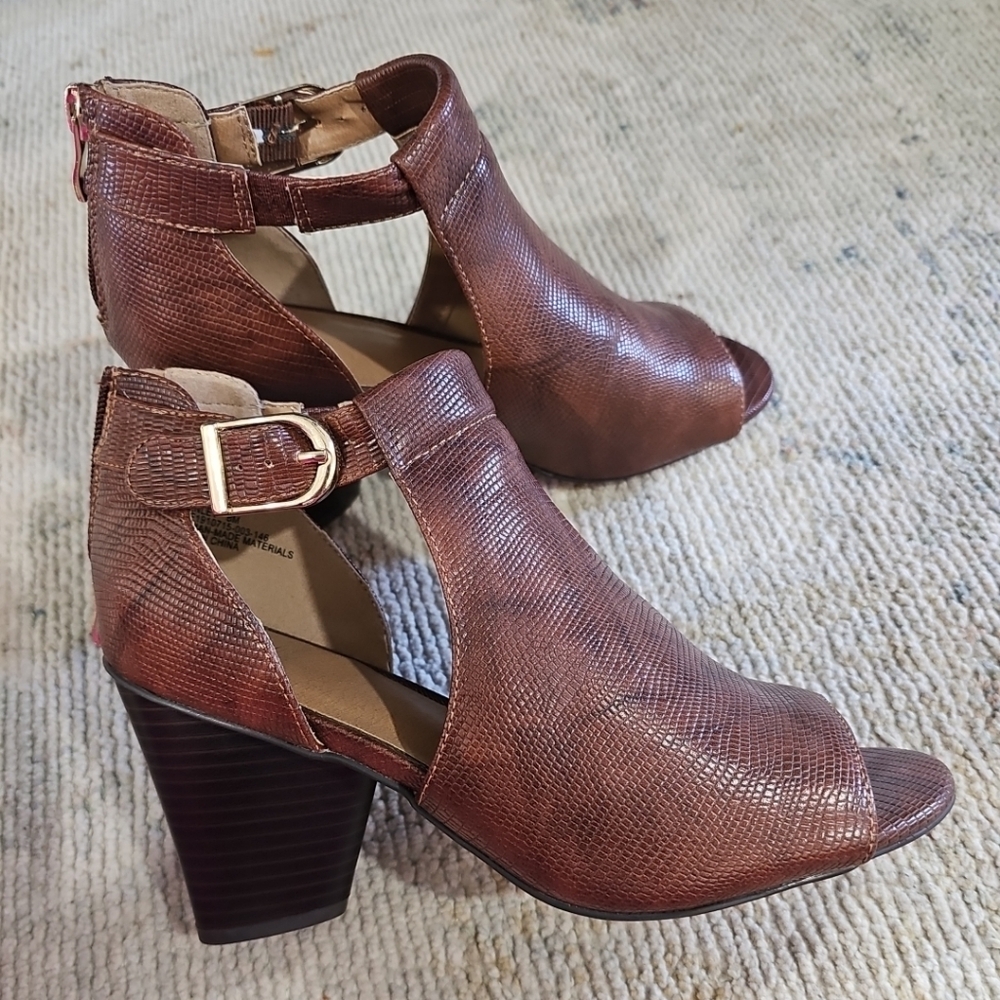 New Directions‎ Women's Brenley, Heels Ankle Shoes Open Toe Brown Size 8M